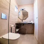 76 - Modern With On-site Private Parking *