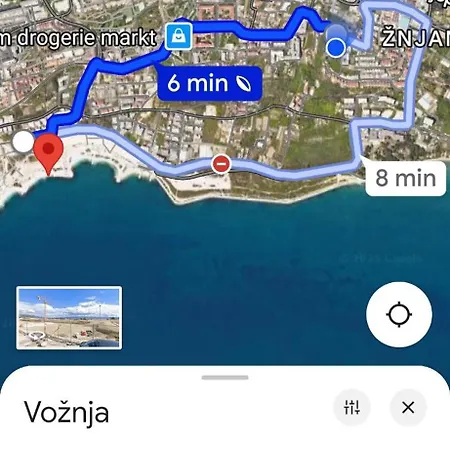 76 - Modern With On-site Private Parking Apartmán