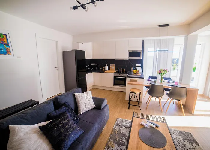 76 - Modern With On-site Private Parking Apartamento *