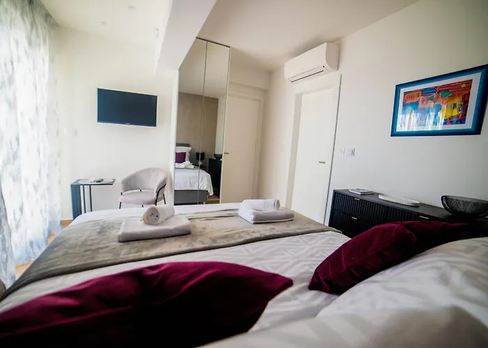 Apartamento 76 - Modern With On-site Private Parking *
