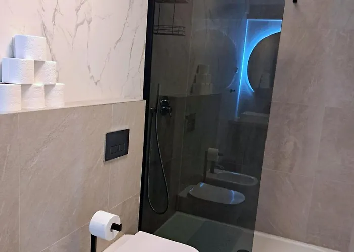 76 - Modern With On-site Private Parking *