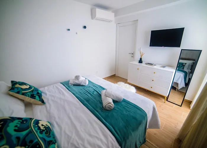 Apartamento 76 - Modern With On-site Private Parking Split