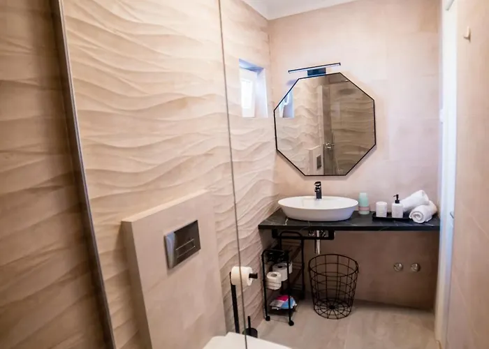 76 - Modern With On-site Private Parking Apartamento