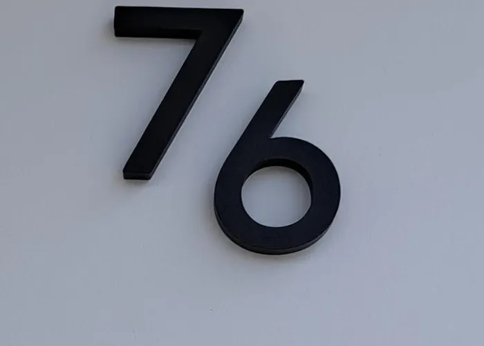 Apartamento 76 - Modern With On-site Private Parking