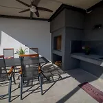 Апартаменты 76 - Modern With On-site Private Parking
